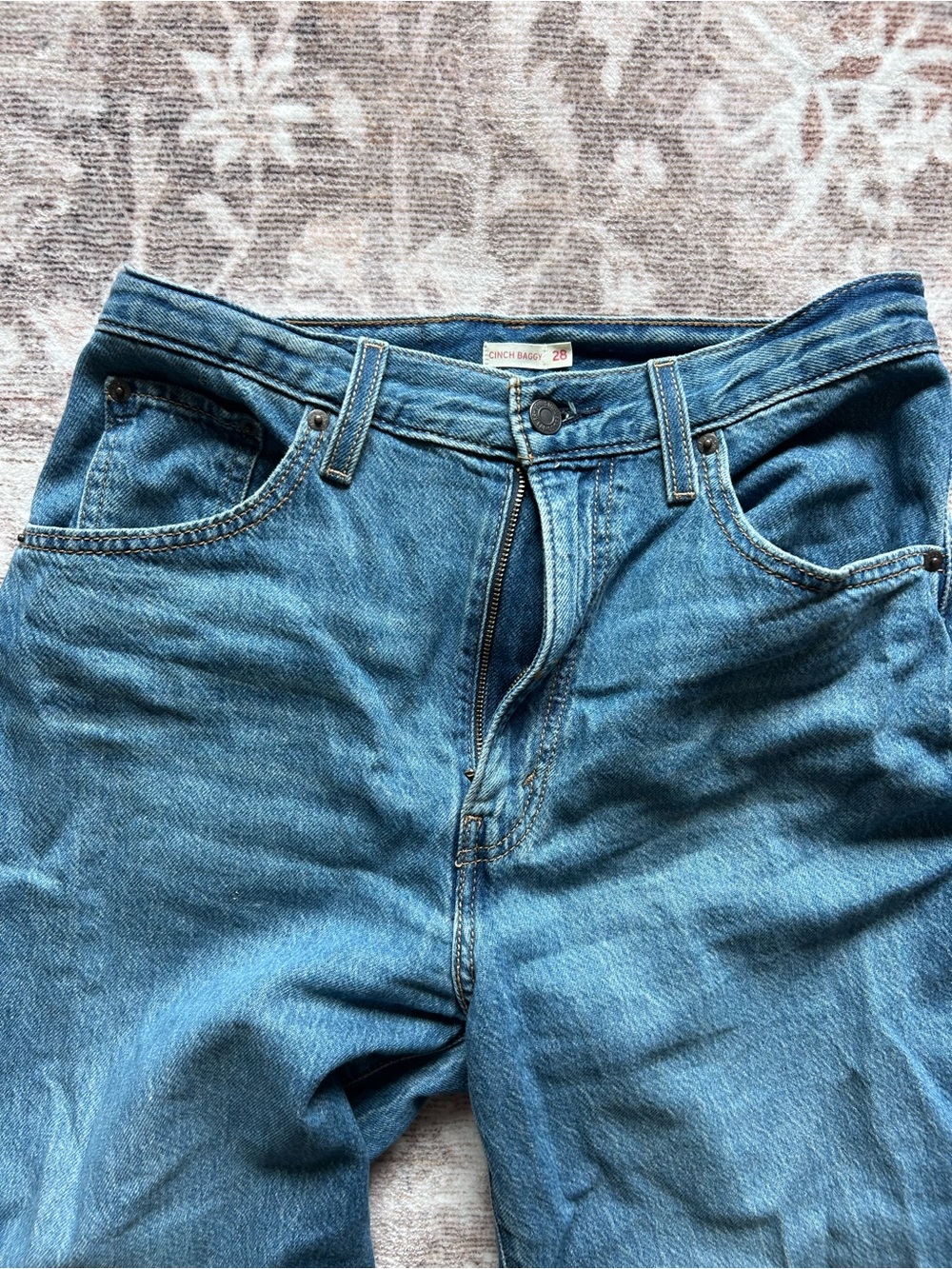 Levi’s cinch baggy - Picture 2 of 4
